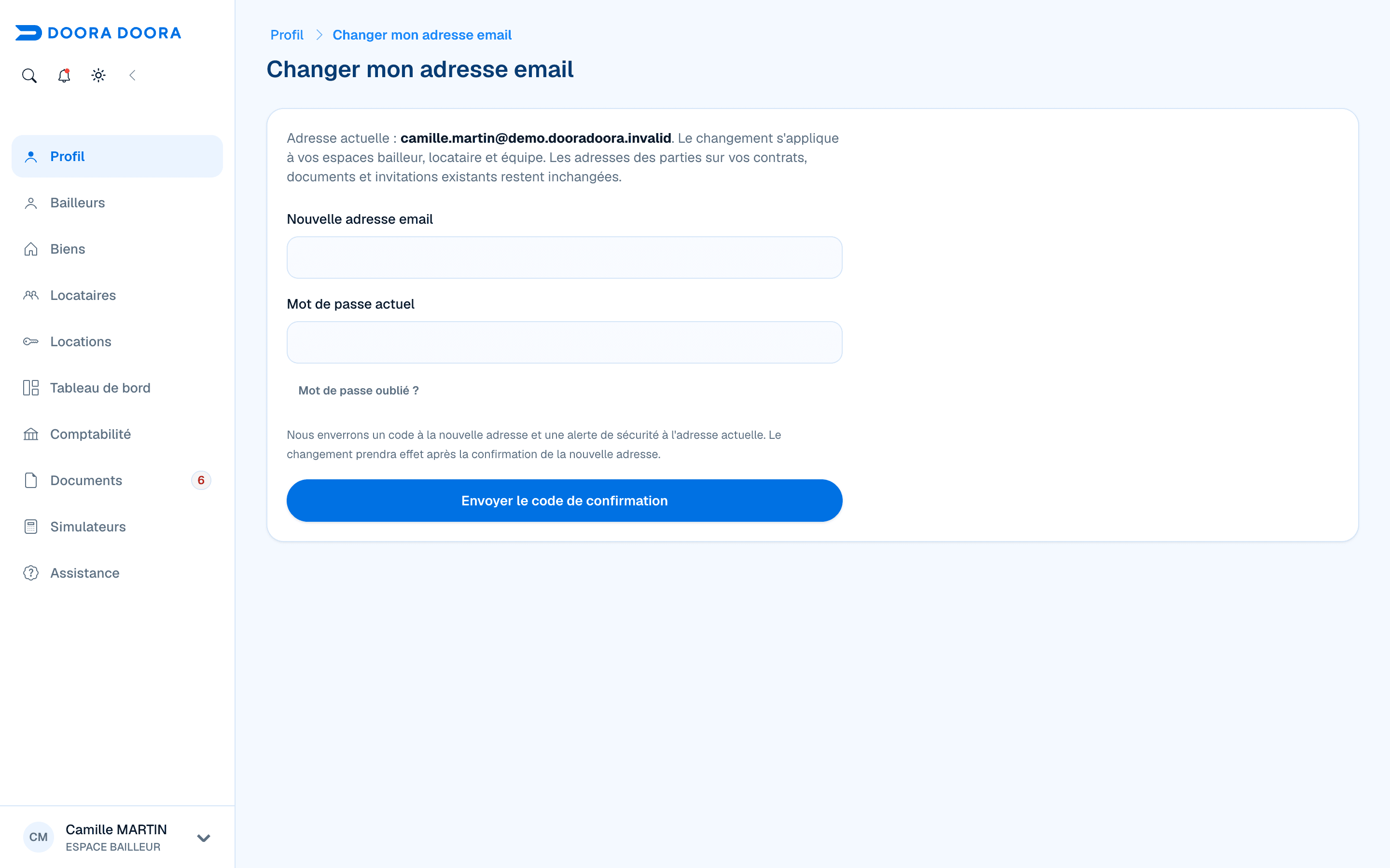 Formulaire de changement d’adresse email avec confirmation par code dans DOORA DOORA